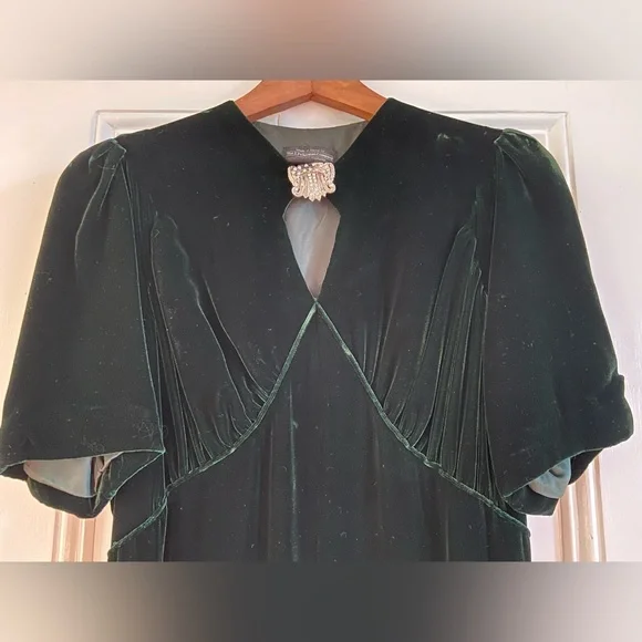 Hunter Green J. Peterman Velvet Dress - Picture 5 of 8